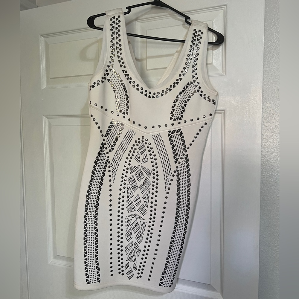 Sexy white Bebe dress - Picture 2 of 5